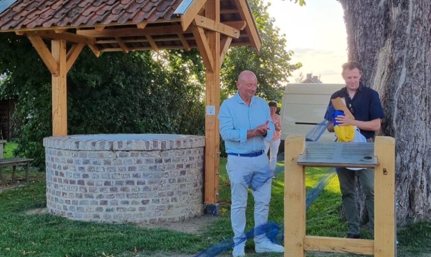 Inzegening waterput Heijenrath en onthulling informatieplaquette